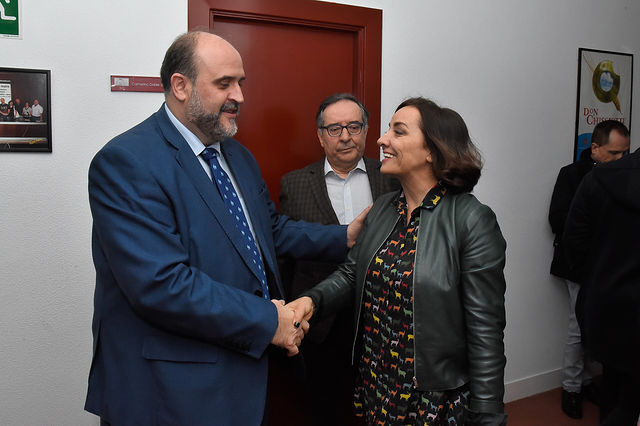 El vicepresidente primero de Castilla-La Mancha, José Luis Martínez Guijarro, preside, en el Teatro Municipal de Tomelloso, el acto institucional con motivo de la celebración del Día Internacional de las Mujeres. (Fotos: José Ramón Márquez // JCCM)