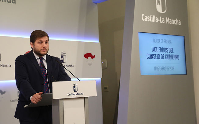 El portavoz del Gobierno de Castilla-La Mancha, Nacho Hernando, ofrece una rueda de prensa, en el Palacio de Fuensalida, para informar de los acuerdos del Consejo de Gobierno. (Fotos: Álvaro Ruiz // JCCM)