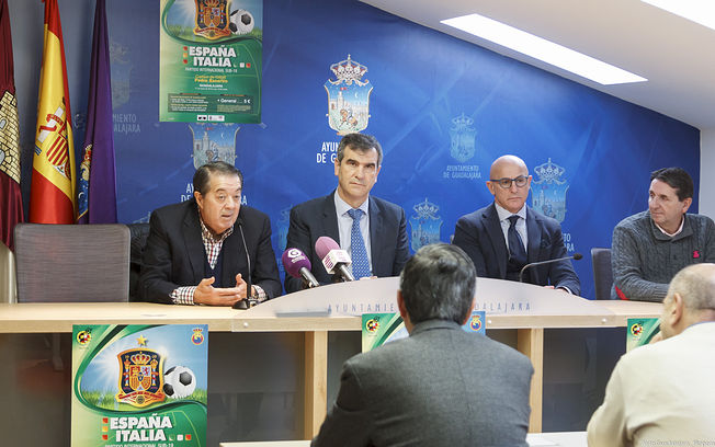 Presentación del partido amistoso de fútbol entre las selecciones nacionales sub 19 de España e Italia